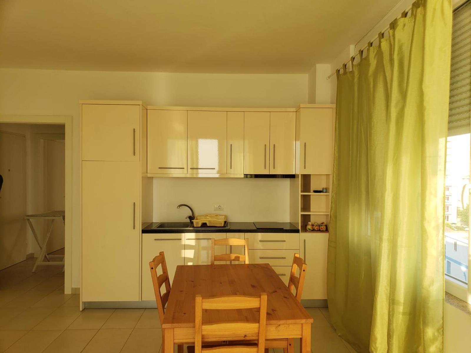 Rooms And Apartments Analipsi Shengjin Room photo